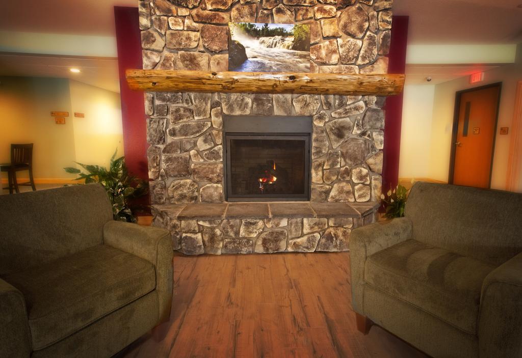Junction Inn Suites & Conference Center Babbitt Quarto foto